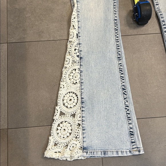 True Religion Light Wash , Low Rise, Crochet ,Joey Flare Jeans - Picture 10 of 13